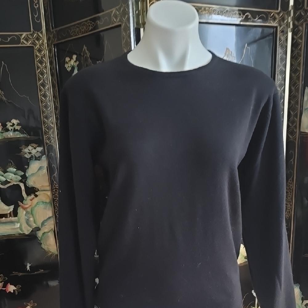 David Hollis Black Sweater